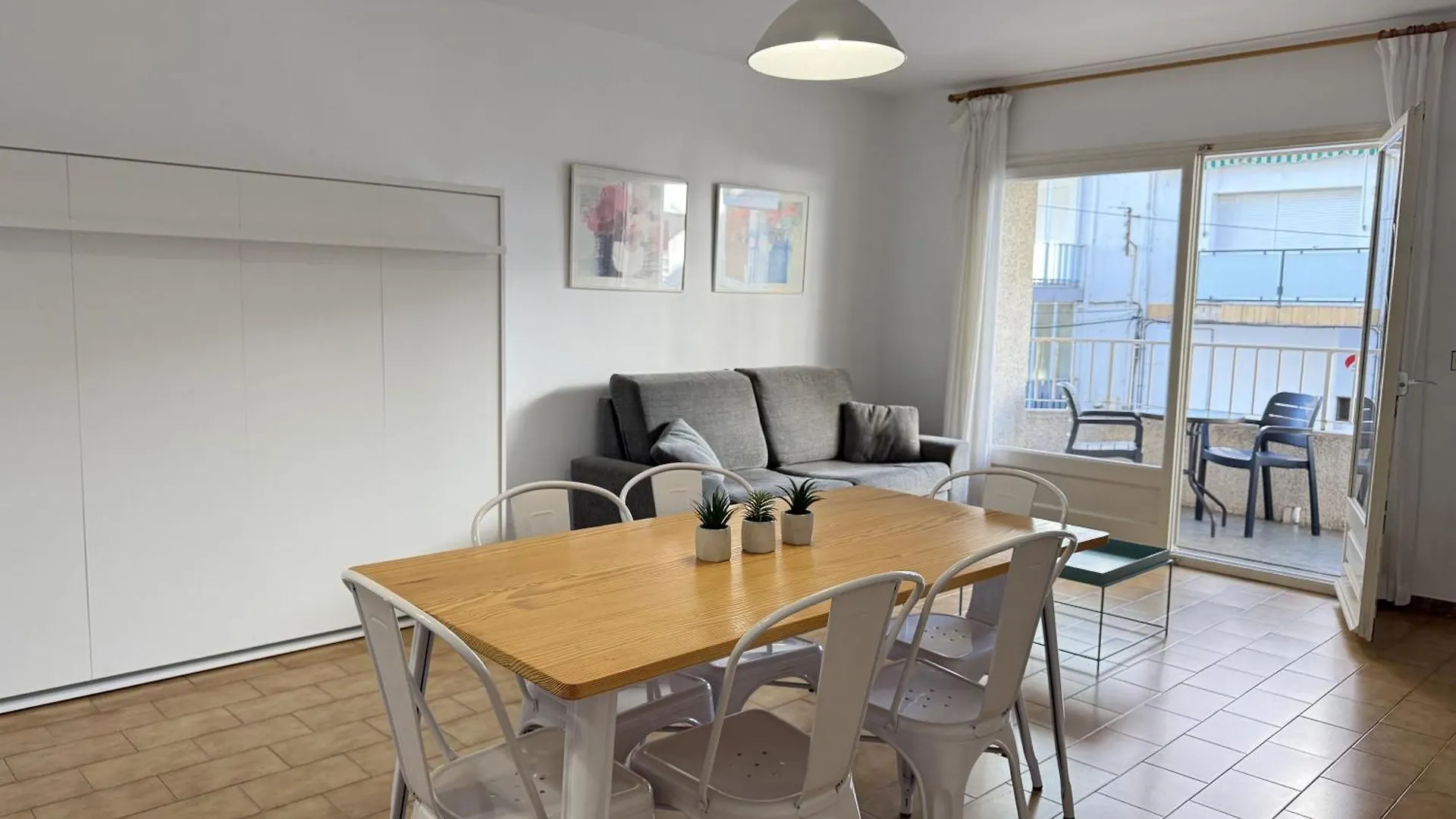 Agi Sant Jordi Apartment Roses Spain