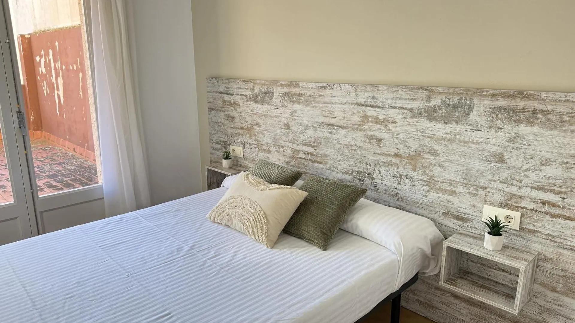Agi Sant Jordi Apartment Roses